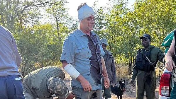 former-zimbabwe-cricketer-guy-whittall-leopard-attack-dog-chikara-crocodile-under-bed-2013