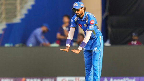 hardik-pandya-hiding-injury-ahead-of-t20-world-cup-commentator-says-something-wrong-with-allrounder