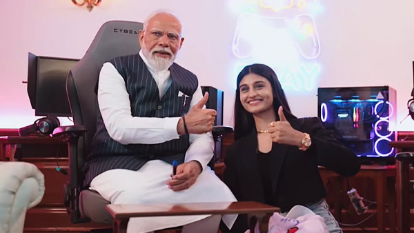 payal-dhare-with-pm-modi