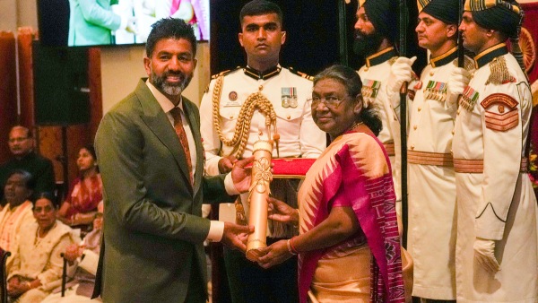 President Droupadi Murmu confers Padma Shri on tennis player Rohan Bopanna in the field of Sports during Padma Awards 2024 ceremony