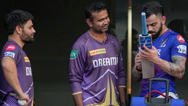 kkr-vs-rcb-rinku-singhs-request-for-bat-bluntly-denied-by-virat-kohli-information-nahi-chahiye