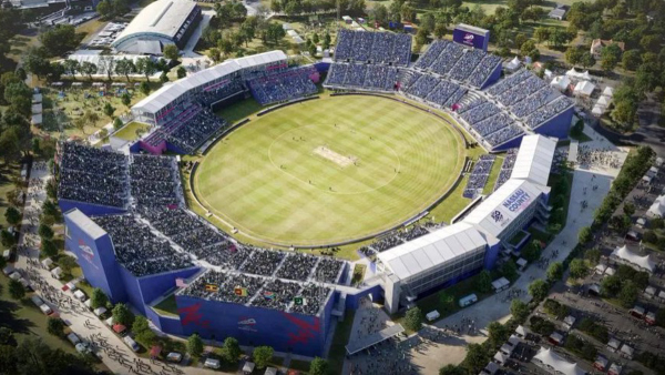 Eisenhower Park NY has a seating capacity of 34000 Eisenhower Park NY has a seating capacity of 34000