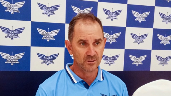 justin-langer-eager-to-see-if-players-can-play-ultra-aggressive-cricket-in-t20-world-cup-2024-as-wel