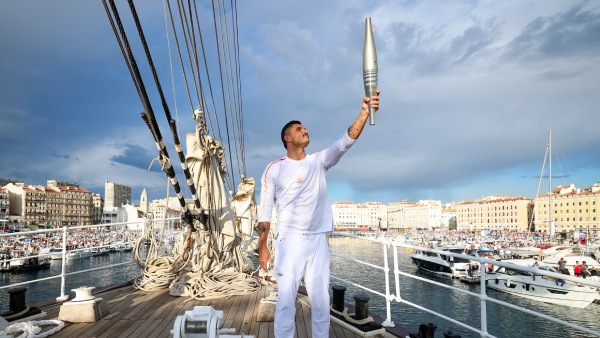 olympic-flame-arrives-in-marseille-as-paris-2024-torch-relay-gets-underway