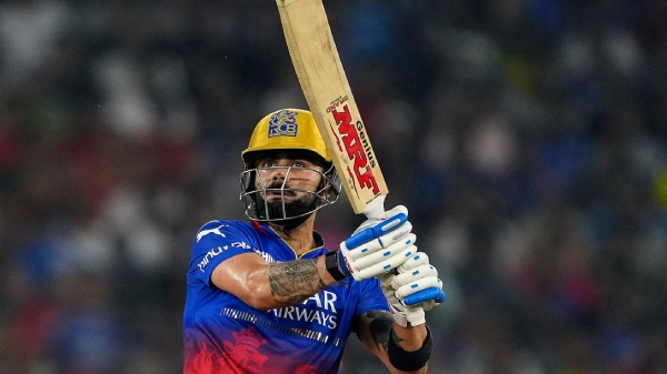 Virat Kohli 8000 Runs IPL