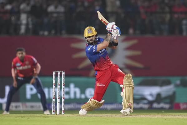 IPL 2024 Virat Kohli makes Hilarious Strike Rate joke after smashing knock against PBKS - A jibe at Sunil Gavaskar