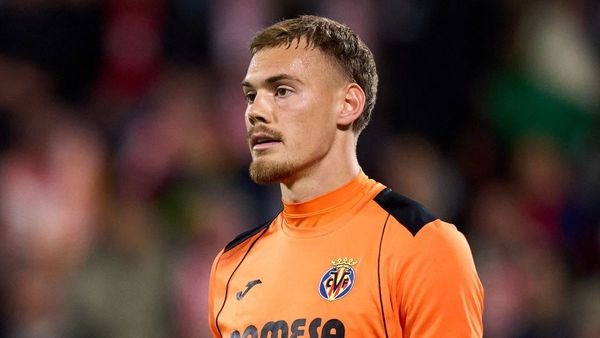 Chelsea's New £20.7M Goalkeeper Chelsea's New £20.7M Goalkeeper