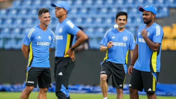 ind-vs-sl-why-sanju-samson-is-playing-in-place-of-shubman-gill-in-2nd-t20i-against-sri-lanka ind-vs-sl-why-sanju-samson-is-playing-in-place-of-shubman-gill-in-2nd-t20i-against-sri-lanka