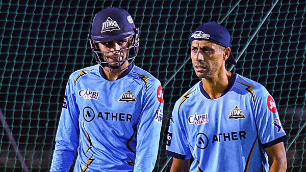 ipl-2025-ashish-nehra-to-be-replaced-by-yuvraj-singh-as-gujarat-titans-head-coach-report