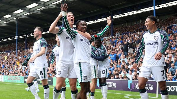 Sunderland and Oxford Secure Wins