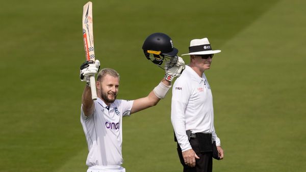 England Leads Sri Lanka in Test