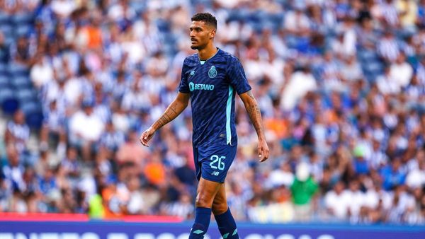 Forest Signs Defender Carmo