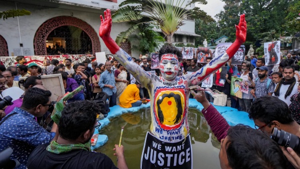 When football rivalry stopped in Kolkata over the horrendous crime