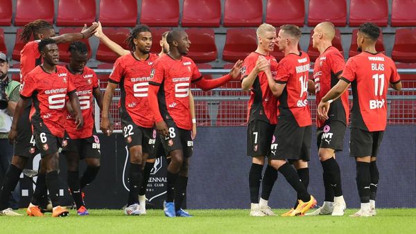 Rennes Beats Lyon 3-0 in Ligue 1
