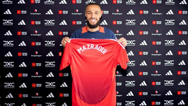 Mazraoui Moves to Man Utd