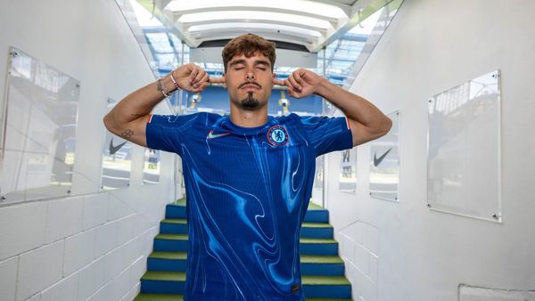 Neto Aims for History at Chelsea