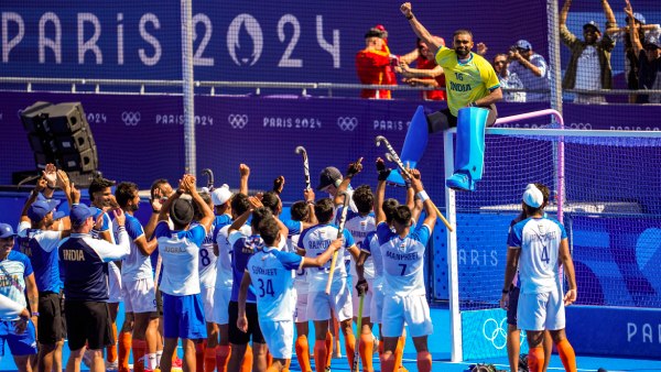 two-time-olympic-medalist-gurbux-singh-heaps-praises-indian-mens-hockey-wins-bronze-at-paris-olympic