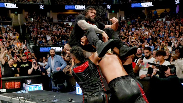 Roman Reigns attacked on SmackDown image courtesy WWE com
