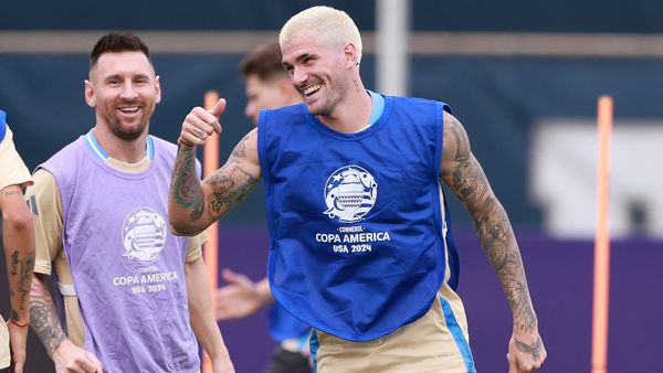 Messi Keeps Argentina Captaincy