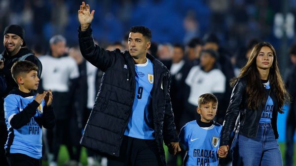 Suarez's Emotional Uruguay Farewell