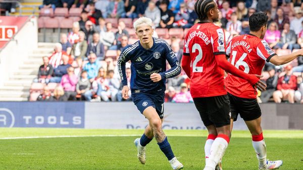 Man Utd Ends Losing Streak