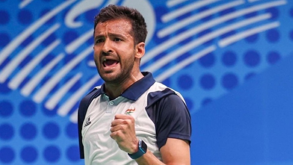 paris-paralympics-2024-nitesh-kumar-wins-gold-badminton-mens-singles-sl3-by-beating-daniel-bethell