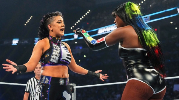 Naomi vs Bayley on SmackDown image courtesy WWE coom