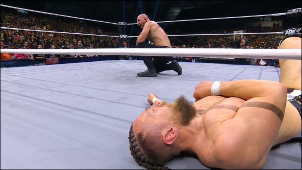 Bryan Danielson viciously attacked at WrestleDream image courtesy X