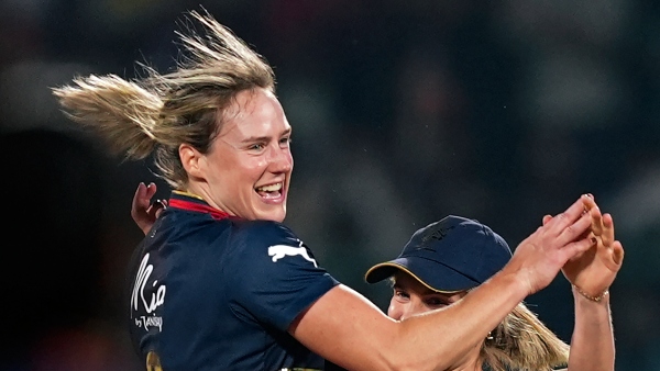 ellyse-perry-6-secrets-behind-the-spotlight-you-never-knew-about-the-australian-sports-superstar