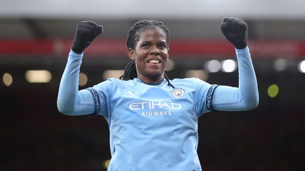 Shaw Leads Manchester City Past Liverpool