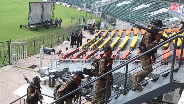 champions-trophy-2025-could-be-held-completely-outside-pakistan-at-a-neutral-venue-reports