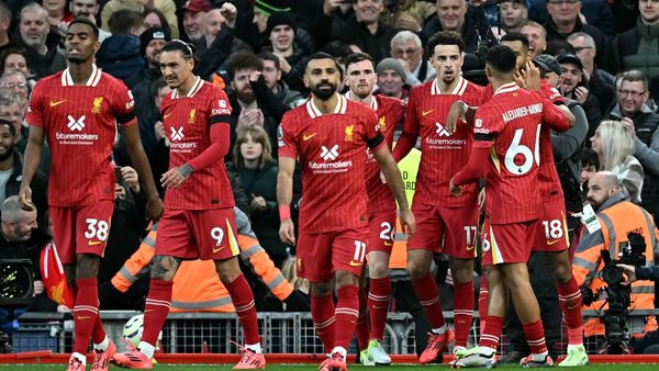 Liverpool Triumphs While Newcastle Struggles in MD8 Liverpool Triumphs While Newcastle Struggles in MD8