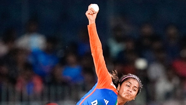 ind-vs-pak-india-women-run-through-pakistan-batting-unit-in-crucial-womens-t20-world-cup-match