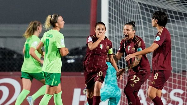Lyon Triumphs Over Galatasaray in UWCL Opener