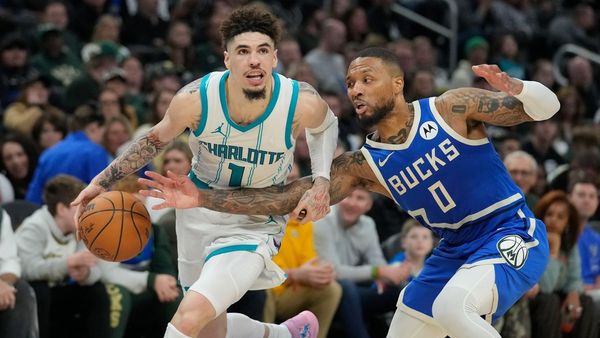 Bucks Defeat Hornets Amid Ball's High Scoring