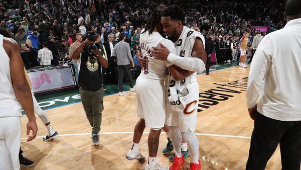 Mitchell's Jumper Keeps Cavaliers Unbeaten