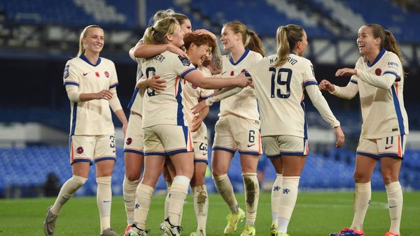 Chelsea Thrashes Everton 5-0 in WSL Match