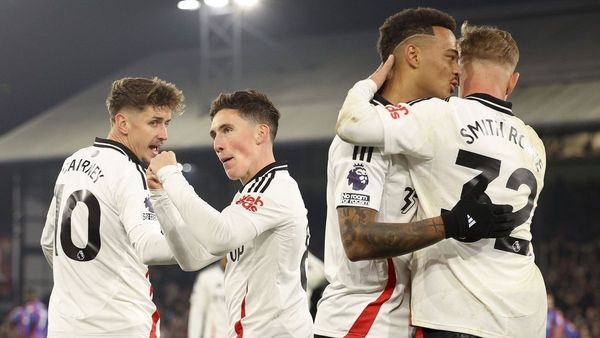 Fulham Beats Crystal Palace 2-0 in Derby