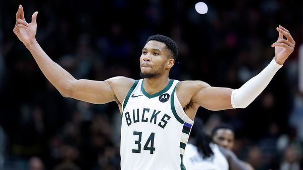 Giannis Leads Bucks to Overtime Win Over Pistons