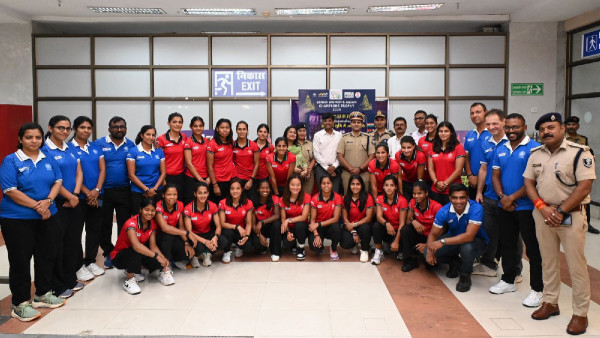 india-women-hockey-team-600-1731321158