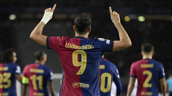 Lewandowski Scores Twice in Barcelona's Win
