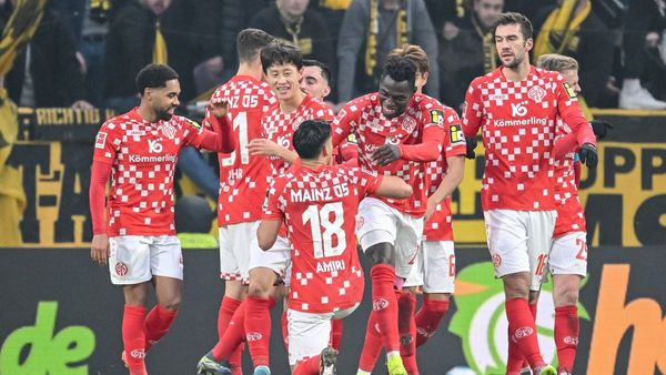 Mainz Beats Borussia Dortmund 3-1 at Home