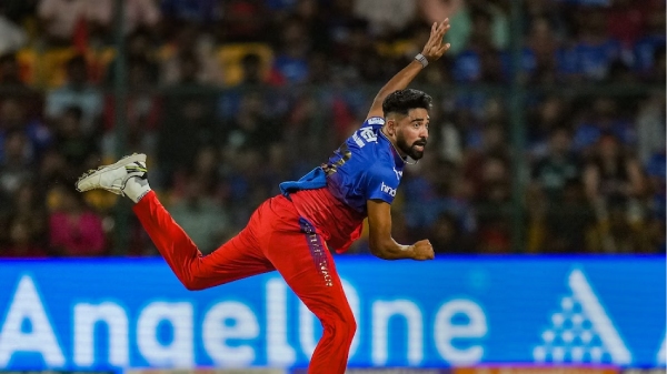 IPL Auction 2025 How Much GT buy Mohammed Siraj for at Mega Auction