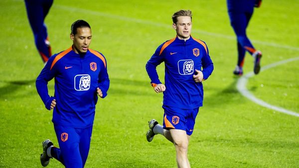 Van Dijk and De Jong Leave Squad for Health Reasons