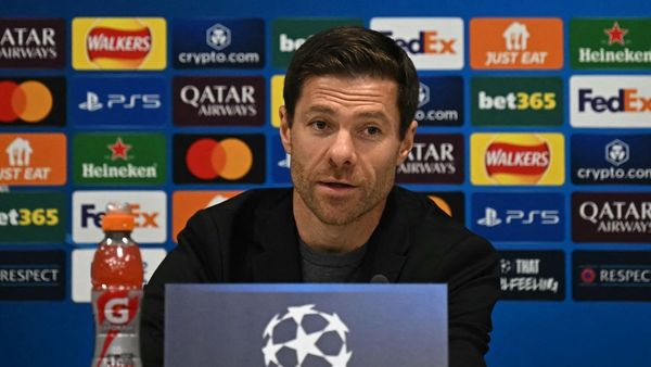 Alonso Calls Liverpool One of Europe's Best