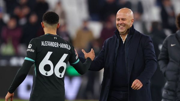 Alexander-Arnold Celebrates Commitment to Liverpool