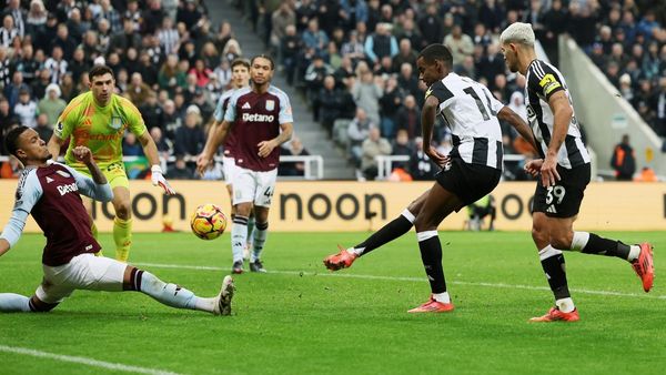 Howe Wouldn't Swap Isak for Any Striker