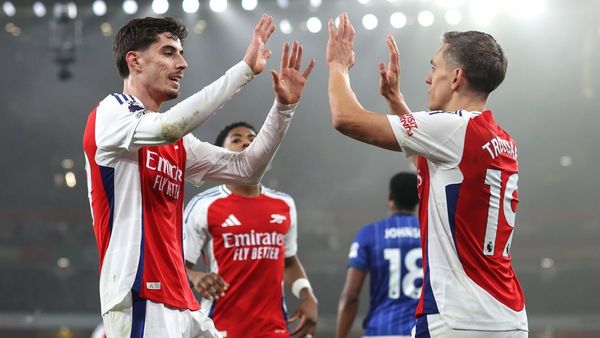 Arsenal Defeats Ipswich Town 1-0
