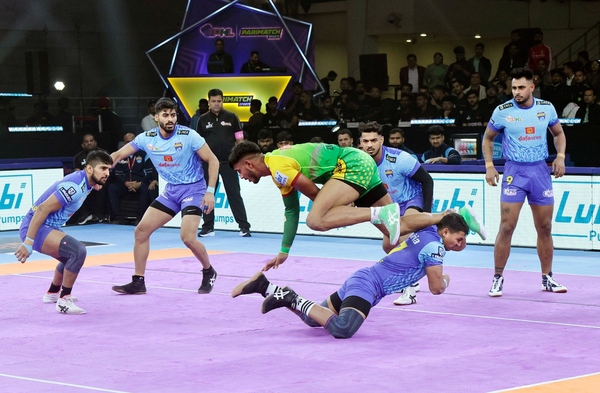 Bengal Warriorz lose against Patna Pirates