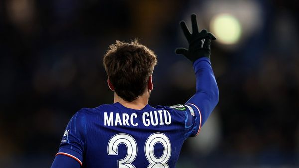 Chelsea Beats Shamrock Rovers 5-1 at Stamford Bridge Chelsea Beats Shamrock Rovers 5-1 at Stamford Bridge